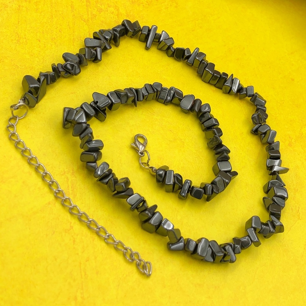 🍀 Hematite Chip Polished Stone Necklace